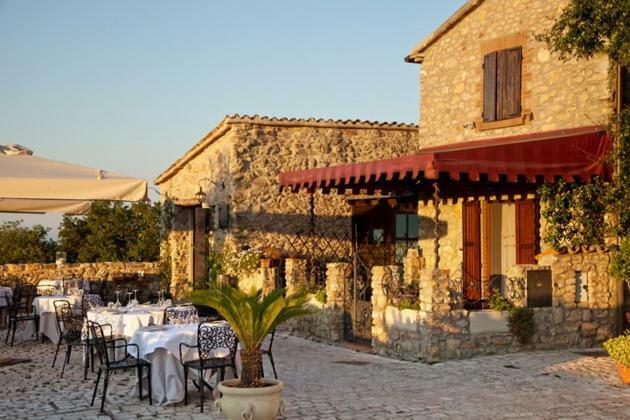Trarivi Castello Di Albereto酒店 外观 照片