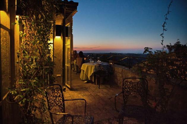 Trarivi Castello Di Albereto酒店 外观 照片
