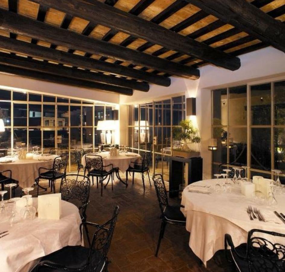 Trarivi Castello Di Albereto酒店 外观 照片